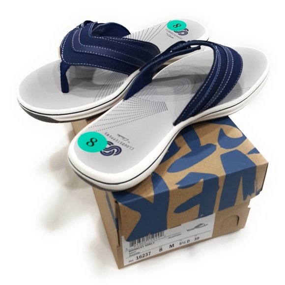 Clarks Women's Brinkley Keely Flip-Flop - Picture 7 of 8